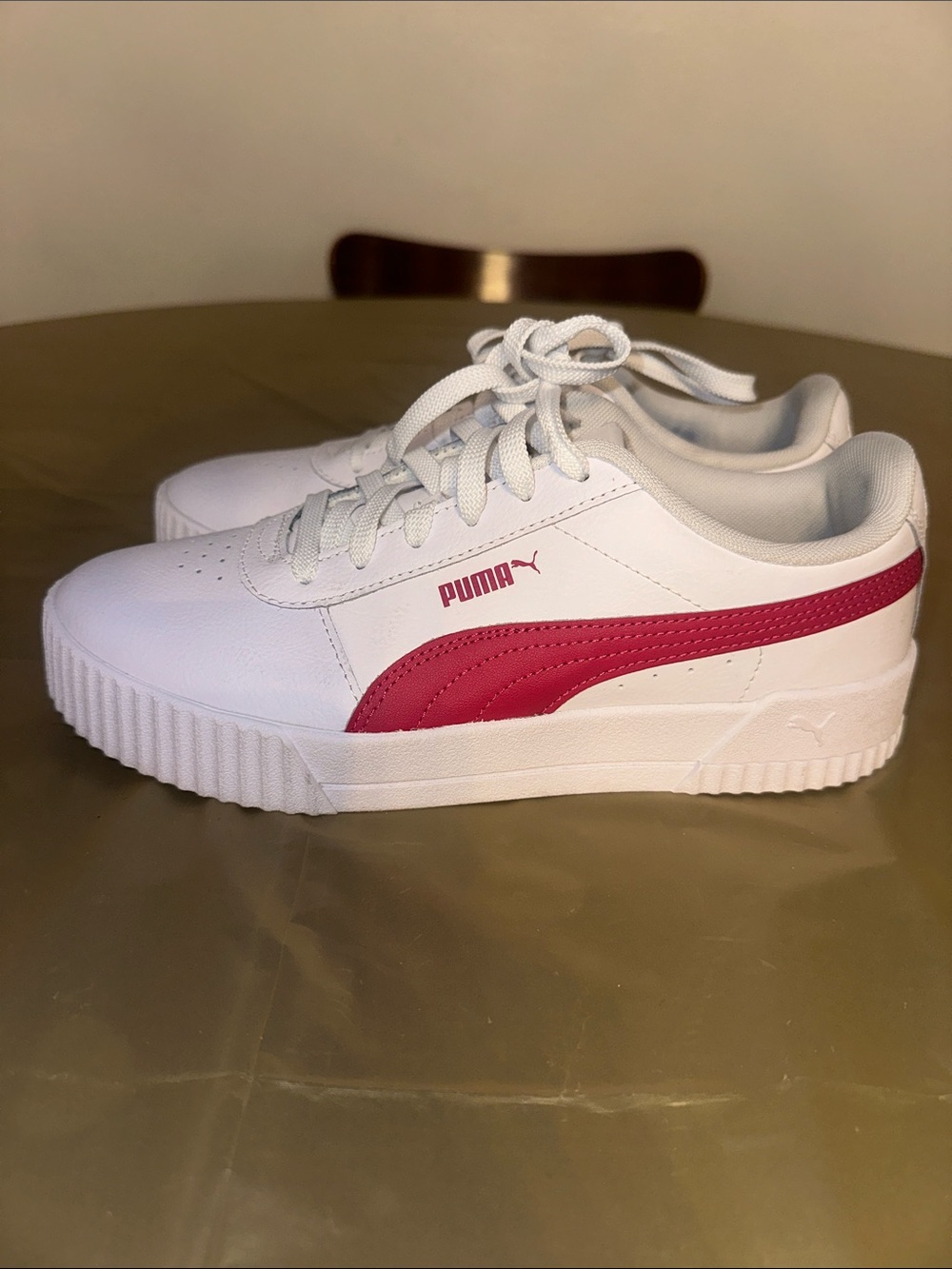 Puma Women’s White Sneakers with Pink Formstrip and platform. *no shoe box*
